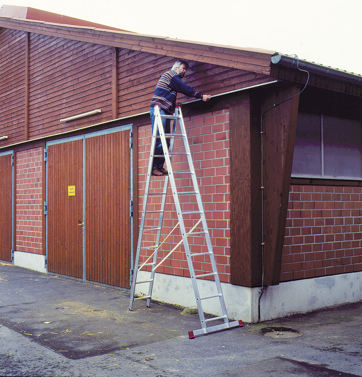 Двураменна стълба KRAUSE CORDA 2x11