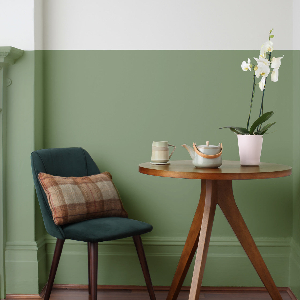 Rust Oleum Chalky Finish Боя за стена и тавани / Bramwell 1L