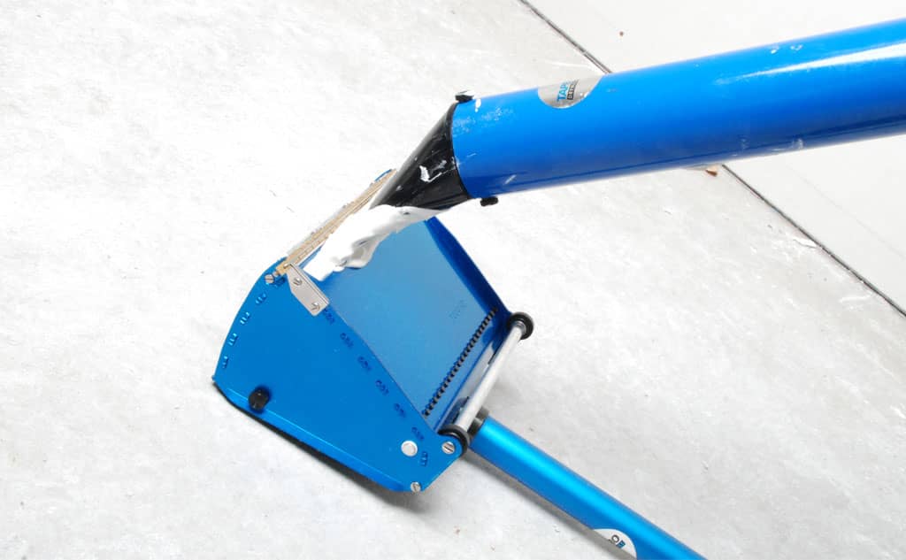 TAPEPRO Прав апликатор за спринцовка Mud Shark