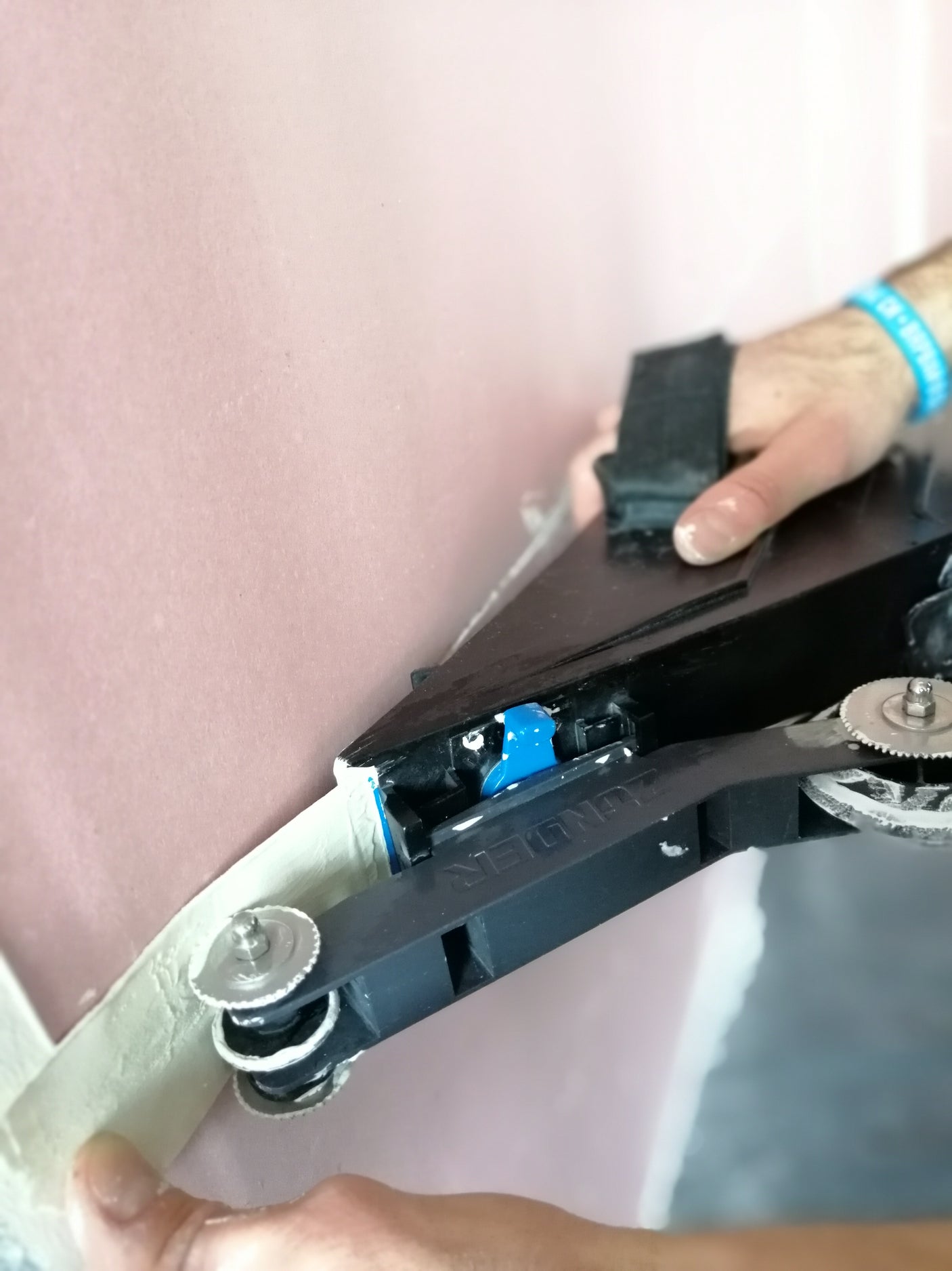 DELKO ZUNDER for rent