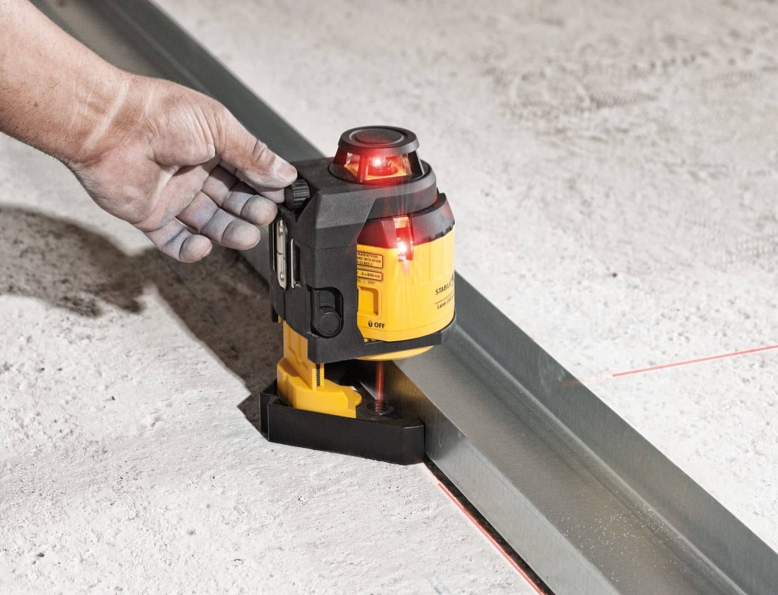 STABILA LAX 400 multi-line laser