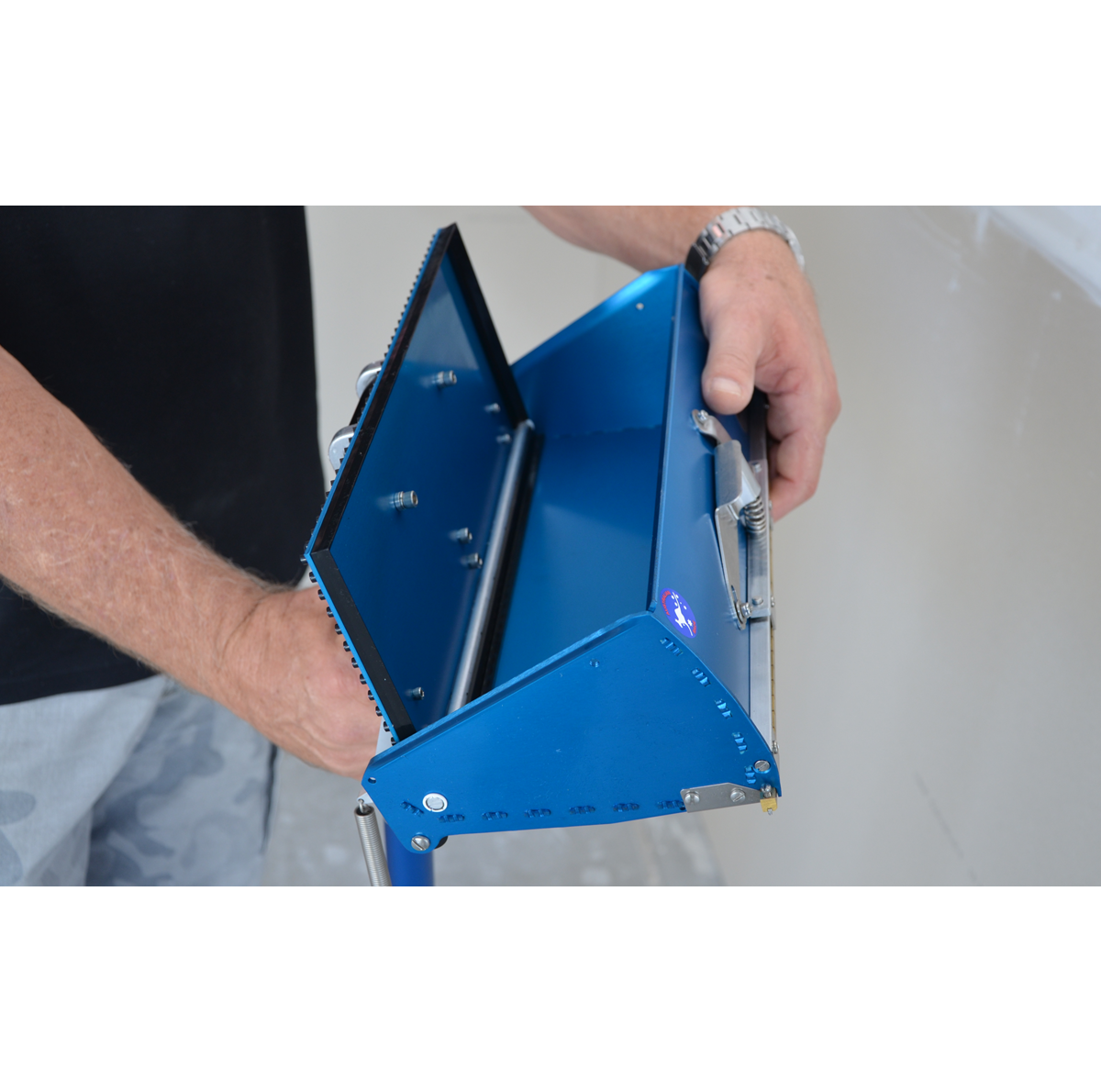 TAPEPRO Кутия 12″