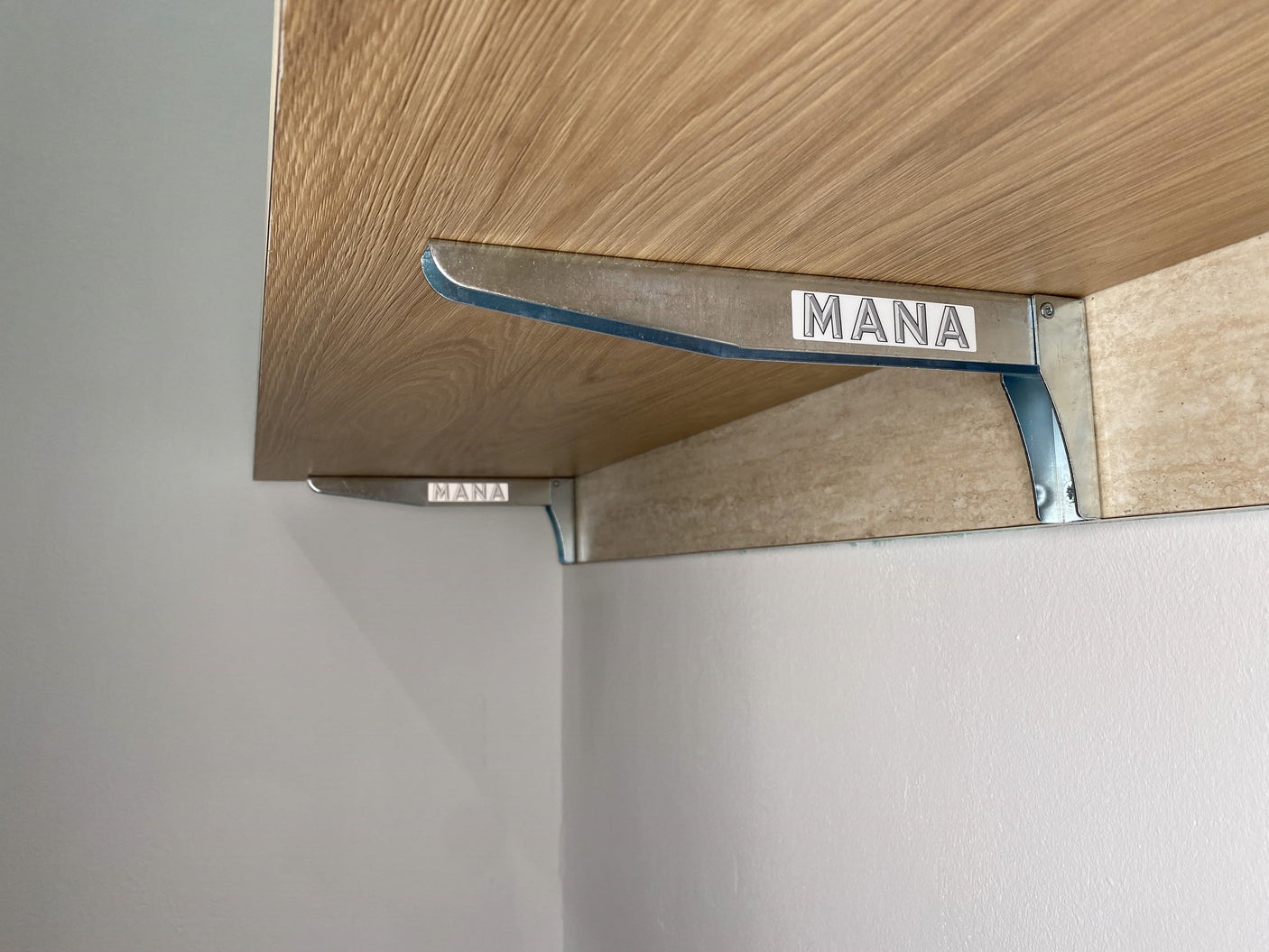 Folding table mechanism