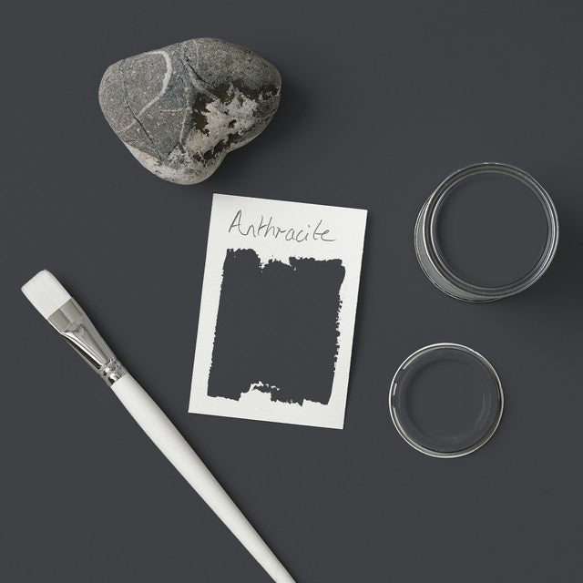 Rust Oleum Chalky Finish Floor Paint / Anthracite 2.5L