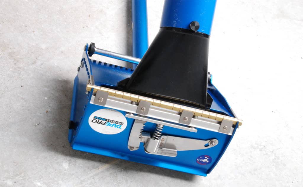 TAPEPRO Прав апликатор за спринцовка Mud Shark