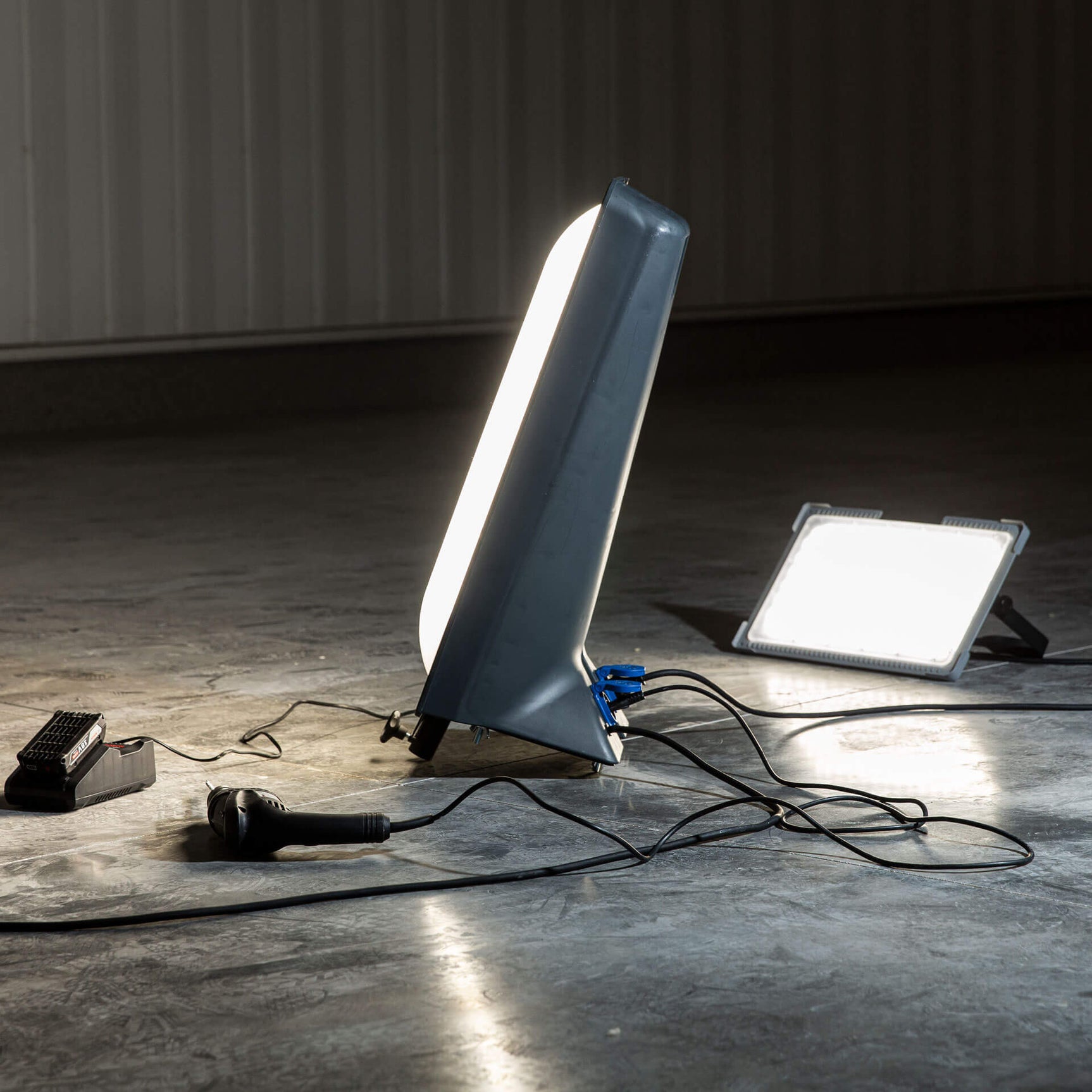 MANA Giant Floodlight 33000lm