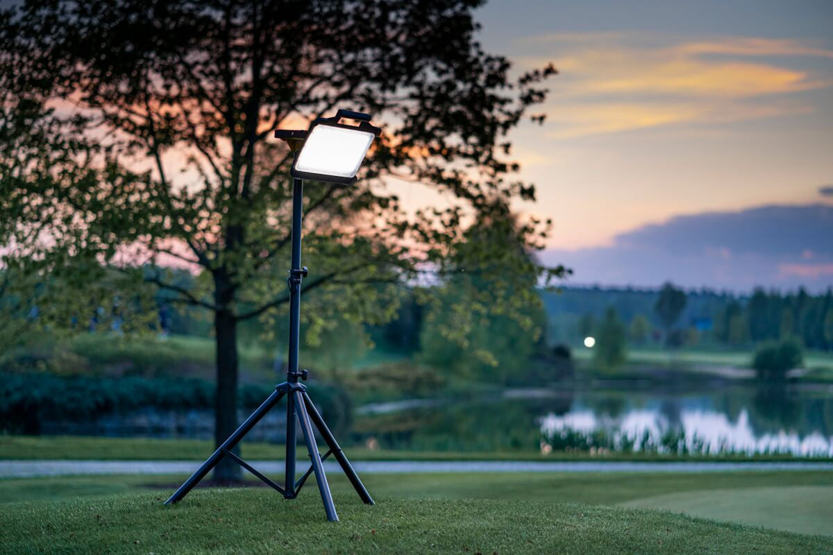 MANA Floodlight with tripod 11000lm